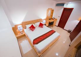 Hathaa Beach Maldives 5