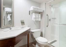 Courtyard By Marriott Athens Downtown 4