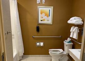 Fairfield Inn & Suites by Marriott Hollister 4