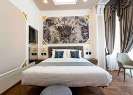 Queen Cattleya Suite 5