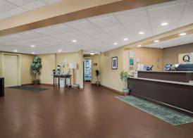 Quality Inn & Suites Chambersburg Northeast 2