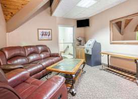 Days Inn & Suites by Wyndham Lexington 2