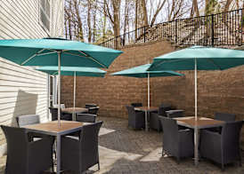 Hampton Inn & Suites Exeter 2