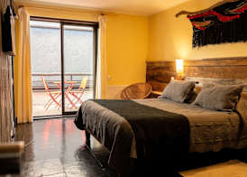 Newen B&B 3