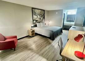 Super 8 by Wyndham Manchester TN 2