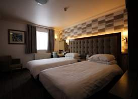 Pastures Hotel 4
