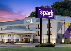 Spark By Hilton Newcomerstown 2