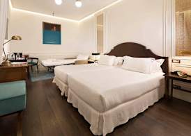 Boutique Hotel H10 Villa de la Reina 4