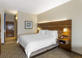 Holiday Inn Express & Suites HARRISON by IHG 3
