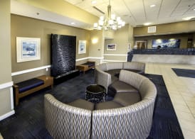Ramada Plaza by Wyndham Virginia Beach Oceanfront 2