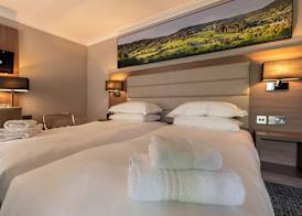 Riverside Hotel 4