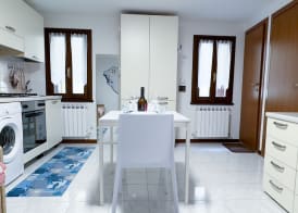 Alicetta Apartment by Ca-sa Check 5
