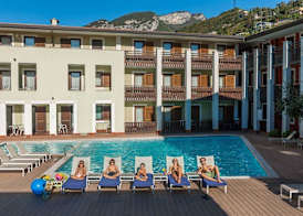 Hotel Vela 4