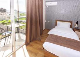 Hotel Amser 4
