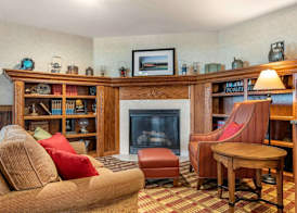 Comfort Inn Warrensburg Station 5