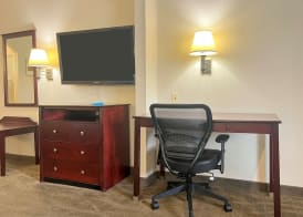 Quality Inn & Suites Houston Northwest - Cypress 4