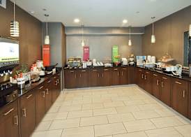 Hampton Inn Madison 5