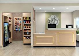 Fairfield Inn & Suites Indianapolis Airport 3
