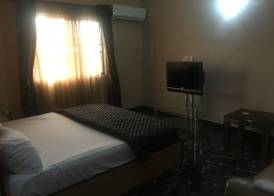 Bucker's Palace Hotel 5