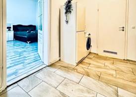 Beautiful Studio Apt Near Rathausplatz 5