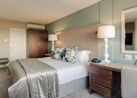Protea Hotel by Marriott Karridene Beach 3