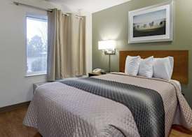 Suburban Studios Winston Salem-University Parkway 4