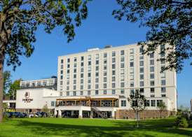 DoubleTree by Hilton Niagara Falls New York 2