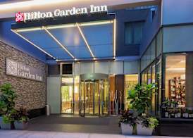 Hilton Garden Inn Central Park South 3
