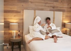 Treehouse Hotel - At Port Lympne Reserve 2