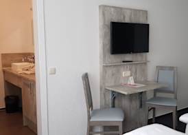 Hotel & Gästehaus Rostock Lütten Klein 4