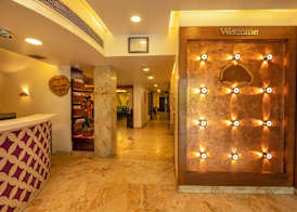 La Woods Hotel 5
