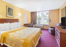 Howard Johnson by Wyndham Orlando International Drive 4