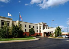 Hampton Inn & Suites Kalamazoo-Oshtemo 2