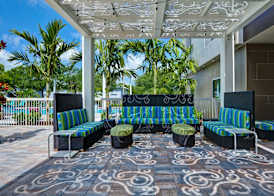 Home2 Suites By Hilton Naples I-75 Pine Ridge Road 2