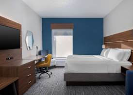 Holiday Inn Express & Suites BENTONVILLE by IHG 3