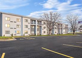 Spark by Hilton Bettendorf Quad Cities 2
