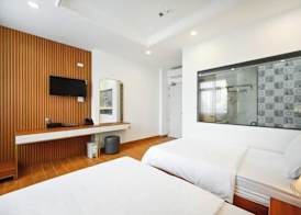 Lotus Airport Hotel Saigon 5