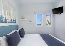 Elena Seafront Luxury Apartments 5