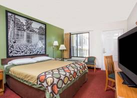 Super 8 by Wyndham Lavonia 5