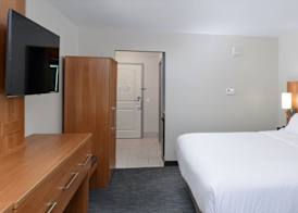 Holiday Inn Express & Suites LEXINGTON - HAMBURG AREA by IHG 4