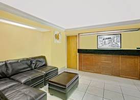 Super 8 by Wyndham Byron/South Macon 2