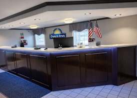 Days Inn by Wyndham Amherst OH - Near Cleveland Cedar Point & Lake Erie 3