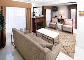 Red Lion Inn & Suites Auburn 3