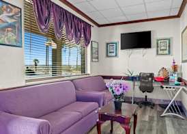 Knights Inn San Antonio near Frost Bank Center 2