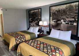 Super 8 by Wyndham Chenoa 4