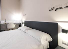 Five Boutique Rooms 2