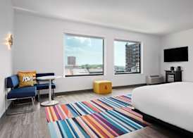 Aloft by Marriott Kansas City Country Club Plaza 5