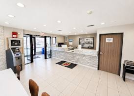 Super 8 by Wyndham Monee I-57 5