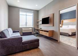 Holiday Inn & Suites CEDAR FALLS-WATERLOO EVENT CTR by IHG 4