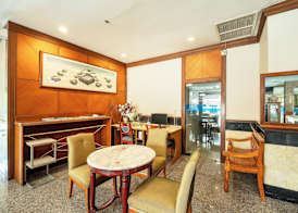 Summit Pavilion Hotel 4